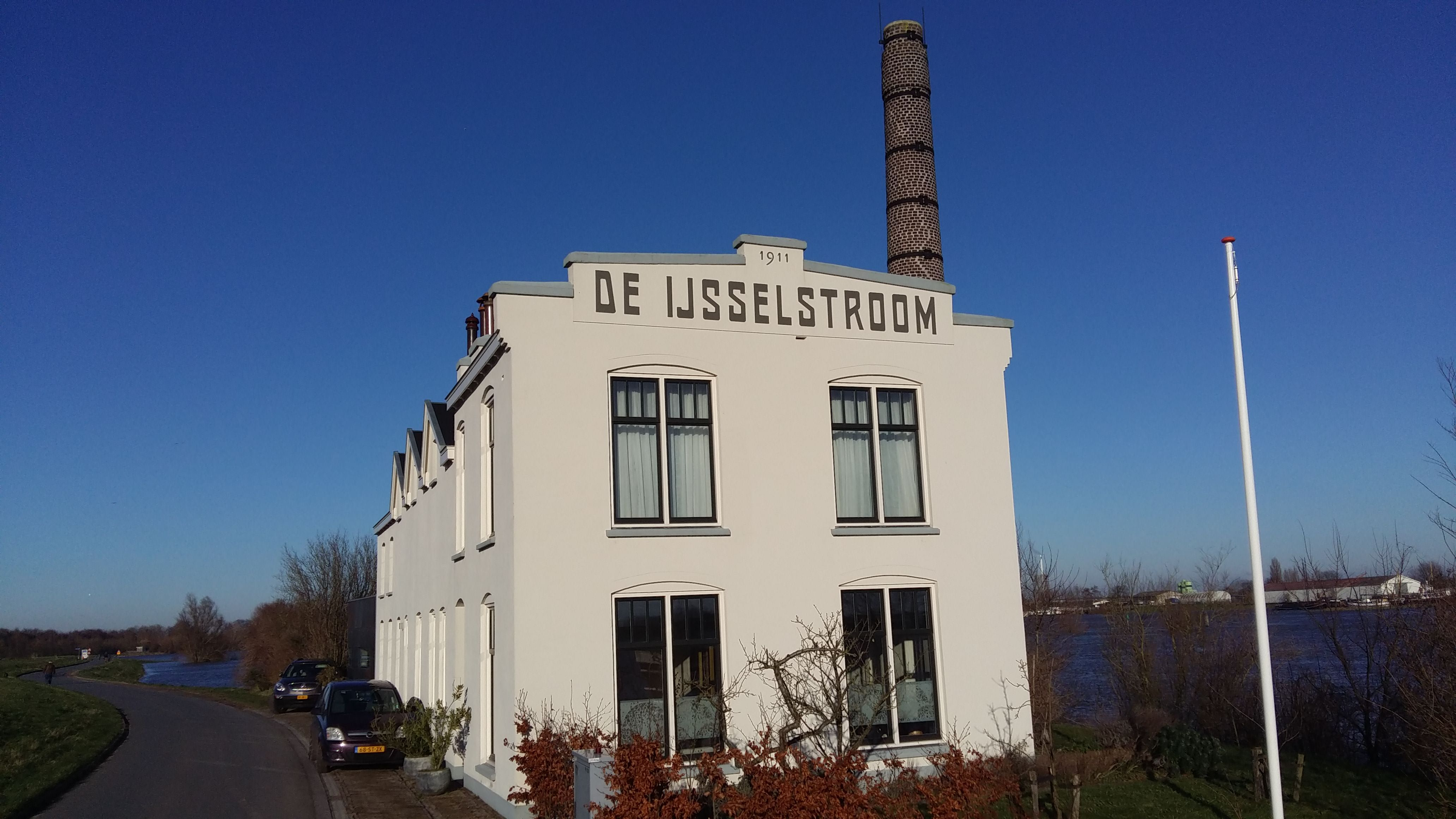 de ijsselstroom bij Zutphen
